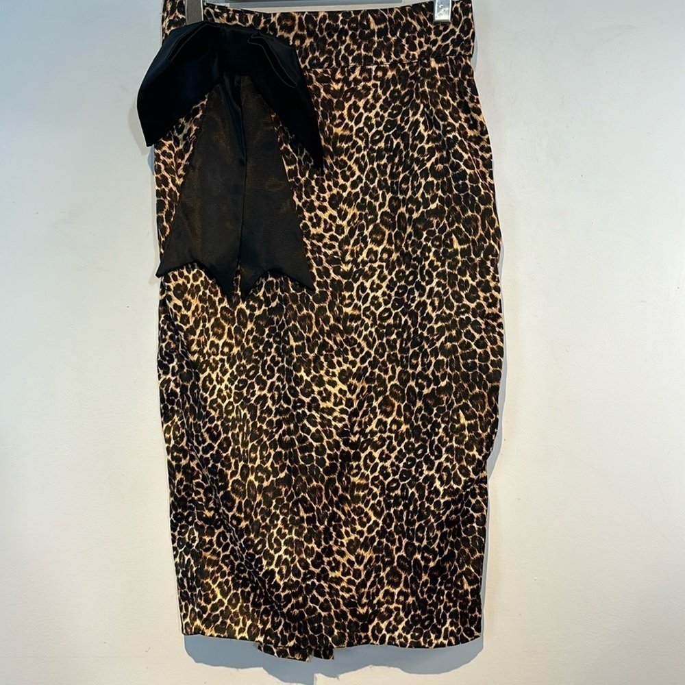 Deadly dames leopard pencil skirt with big bow detail size small